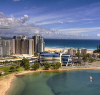 Outrigger Twin Towns Resort - Accommodation Gladstone