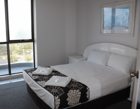 Burleigh Gardens North Hi Rise - Accommodation Gladstone 1