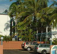 Coconut Grove Holiday Apartments - Accommodation Gladstone