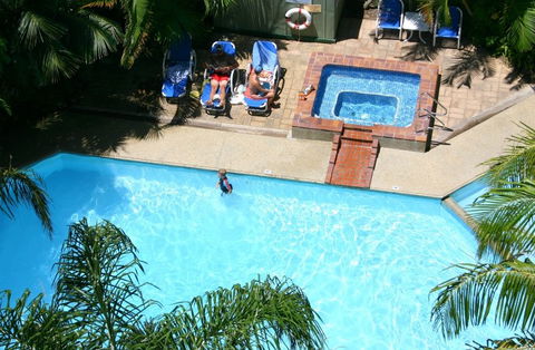 Horizons Burleigh Heads Holiday Apartments - Accommodation Gladstone 0