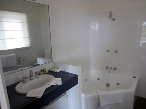 Moore Park Inn - Accommodation Gladstone 5