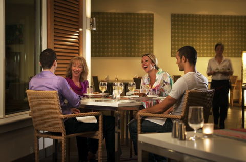 Novotel Cairns Oasis Resort - Accommodation Gladstone 11