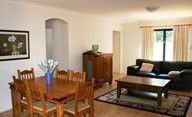 Ruthmor Villas - Accommodation Gladstone 1