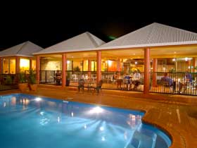 Reef Resort - Accommodation Gladstone 0
