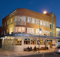 Alpine Hotel - Accommodation Gladstone