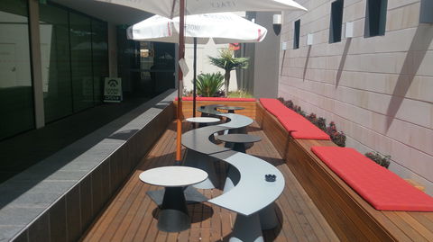 Golden Fleece Hotel - Accommodation Gladstone 0