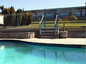Oyster Court Motel And Holiday Units - Accommodation Gladstone 0