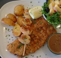 St Kilda Beach Hotel - Accommodation Gladstone