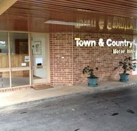 Town amp Country Motor Inn Forbes - Accommodation Gladstone