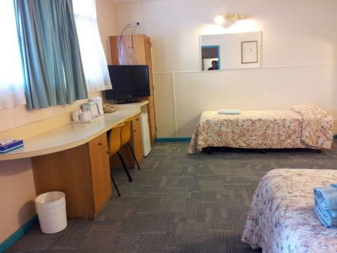 Charlton Motel - Accommodation Gladstone 1