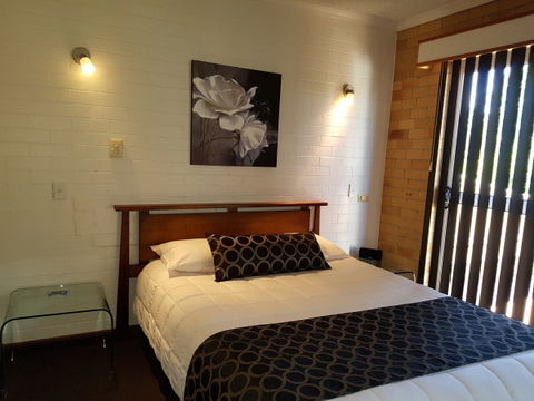 Cousins Motor Inn - Accommodation Gladstone 19