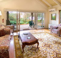 Double Nut Chalets - Accommodation Gladstone