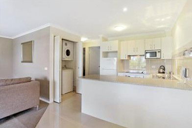 South Pacific Apartments - Accommodation Gladstone 1