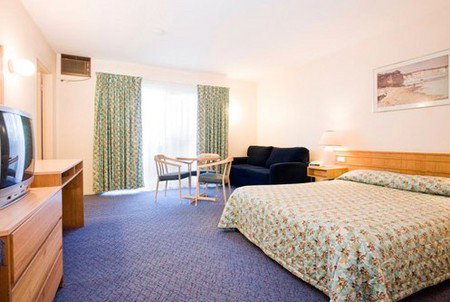 Bay Waters - Accommodation Gladstone 1