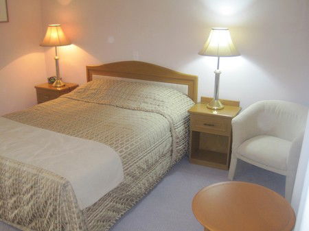 Tarcutta NSW Accommodation Gladstone