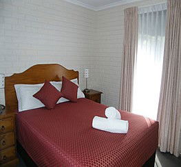 Capri Apartments - Accommodation Gladstone 1