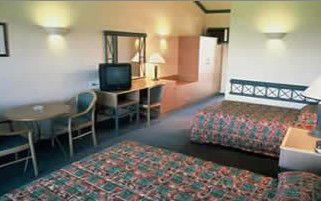 Camden Valley Country Club - Accommodation Gladstone 0