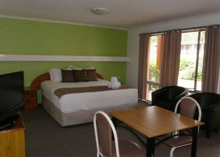 Riviera Motel - Accommodation Gladstone 2