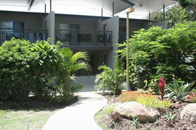 Apartments @ Toolooa Gardens Motel - Accommodation Gladstone 0