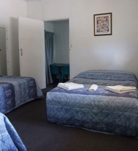 Cool Palms Motel - Accommodation Gladstone 4