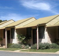 The Village Cabins - Accommodation Gladstone