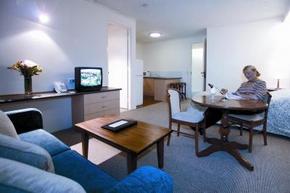 Hotel Cavalier - Accommodation Gladstone 1