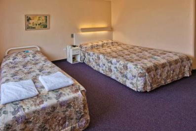 Country Comfort Tamworth Towers - Accommodation Gladstone 1