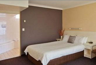 Country Comfort Tamworth Towers - Accommodation Gladstone 3