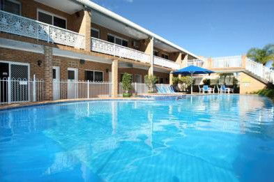 The Hermitage - Accommodation Gladstone 0