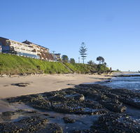 Oceanfront Motel - Accommodation Gladstone