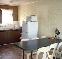 Wool Bay Holiday Units - Accommodation Gladstone