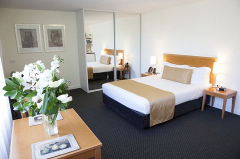 Salamanca Terraces - Accommodation Gladstone 2