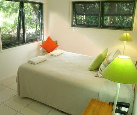 The Retreat Beach Houses - Accommodation Gladstone 0