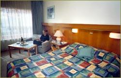 The Chadstone Motor Inn - Accommodation Gladstone 0