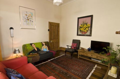 Te Artists' Residence Fremantle Holiday Accommodation - Accommodation Gladstone 0