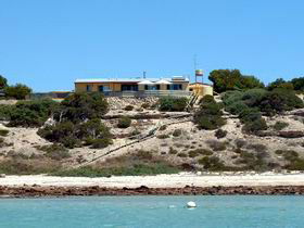 Ho Hum House - Accommodation Gladstone 0