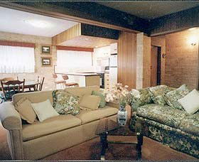 Hillside View Apartments - Accommodation Gladstone 0