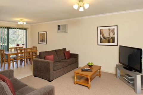 Apartments @ Mount Waverley - Accommodation Gladstone 0