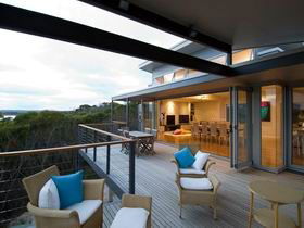 De Coudie Beach House - Accommodation Gladstone 0