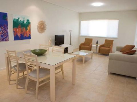 Geraldton Serviced Apartments - Accommodation Gladstone 4