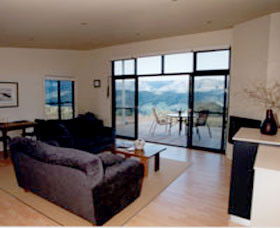 Heavens Mountain Escape - Accommodation Gladstone 0