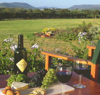 Tranquil Vale Vineyard Cottages - Accommodation Gladstone