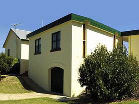 Beachport Holiday Units - Accommodation Gladstone 0