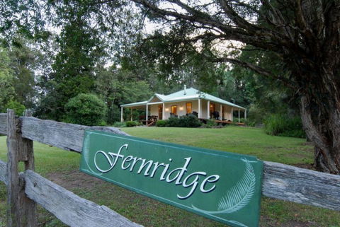 Fernridge Farm Cottage - Accommodation Gladstone 0