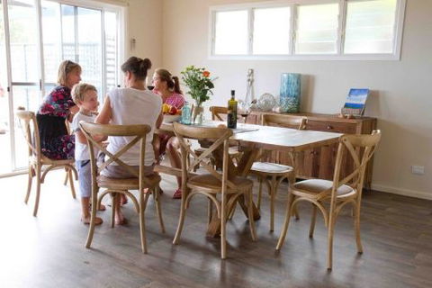 Coral Sands Luxury Beach House - Accommodation Gladstone 3