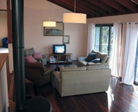 Pole House Leura - Accommodation Gladstone 0
