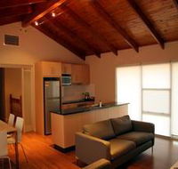 Ethelton Serviced Apartments - Accommodation Gladstone