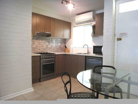 Staywest Apartments - Accommodation Gladstone 1