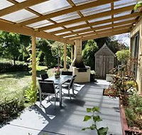 Grandma Housemove - Accommodation Gladstone