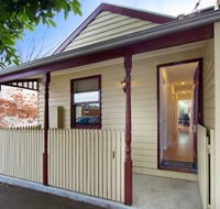 Port Melbourn Cottage - Stay Innercity - Accommodation Gladstone